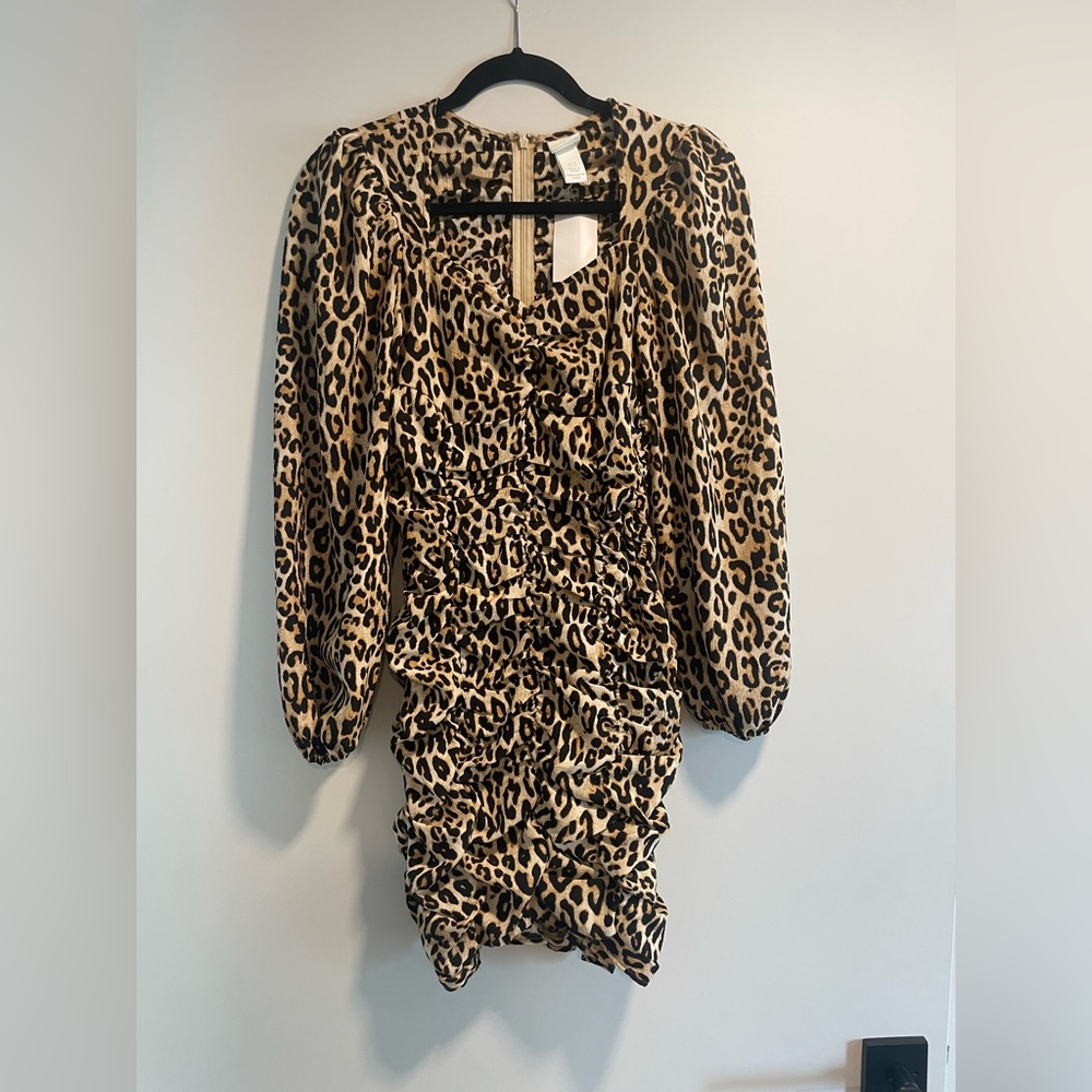 Cute Cheetah print dress never worn
